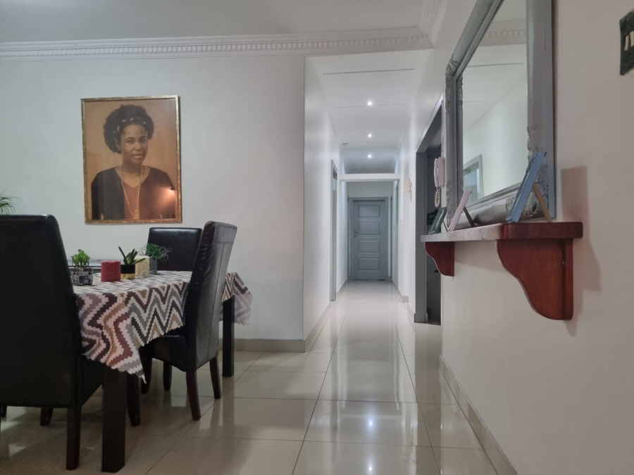 To Let 4 Bedroom Property for Rent in Beacon Bay Eastern Cape